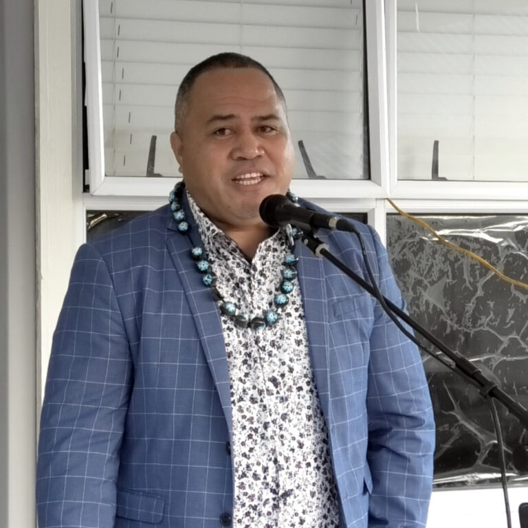 Pastor Pen Mafi